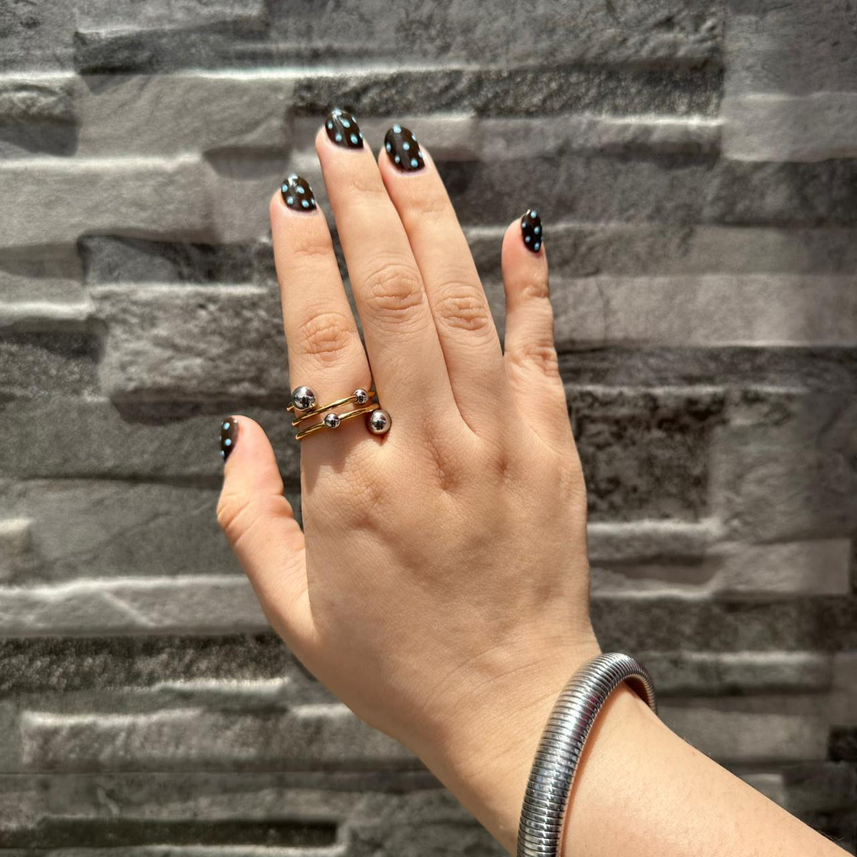 Anillo Alambre Esferas