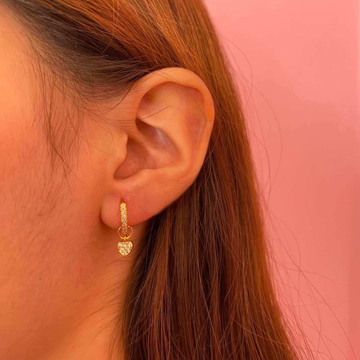 Arete Corazón Dorado